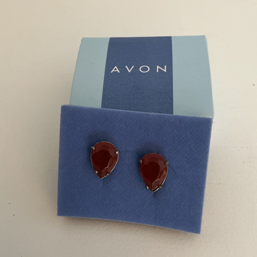 Avon Vintage 2002 Antique Chic Button Earrings Clip New In Box